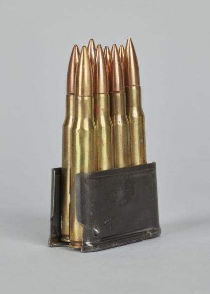 US) Cartridge, Ball, Cal .30, M2 - Clip de huit cartouches pour fusil  américain Garand M1 | Paris Musées