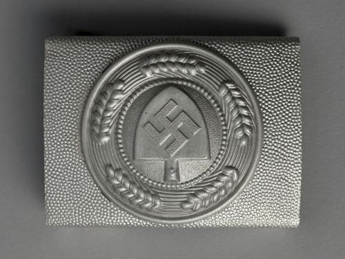 Boucle de ceinturon du "Reichsarbeitsdienst", service du travail | Paris  Musées